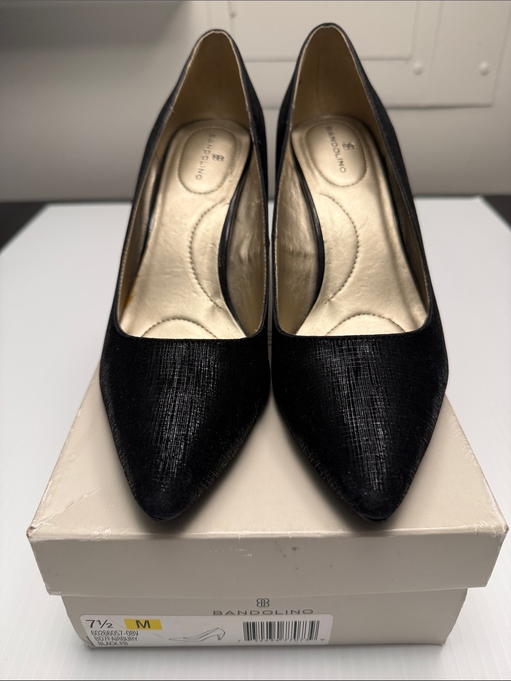 Bandolino Black Pointed Toe Textured Pumps